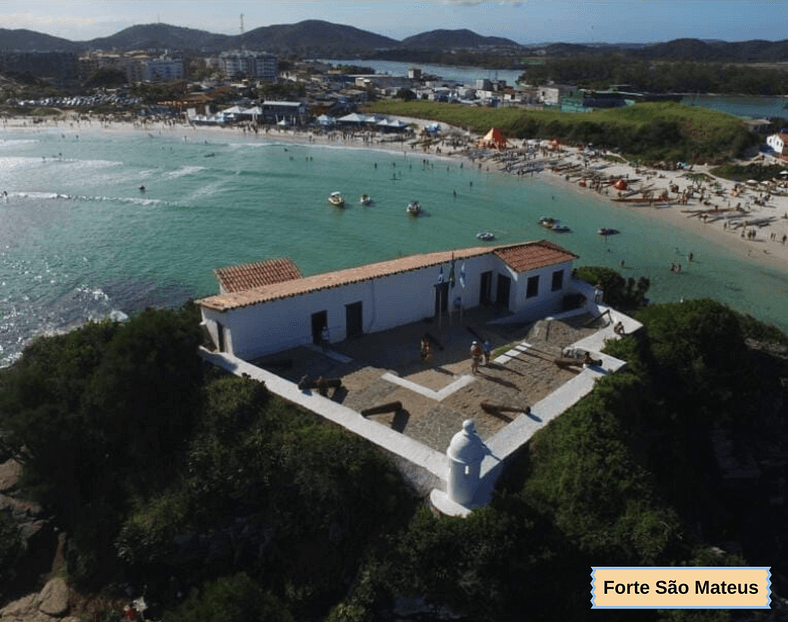 Flat 127 na Passagem em Cabo Frio a 700m da Praia do Forte