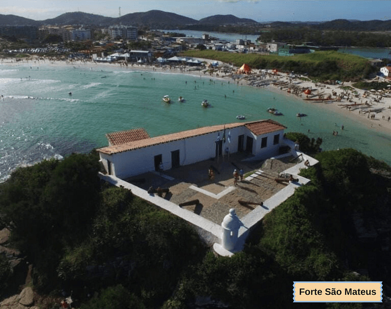 Flat 402 em Cabo Frio a 700m da praia