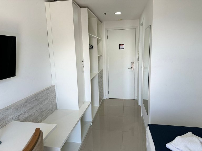 Flat 427 no bairro da Passagem a 700m da praia