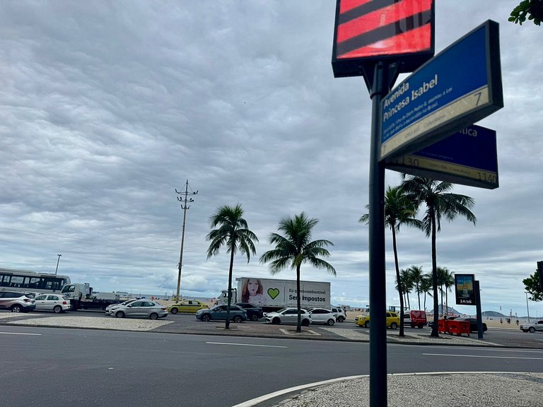 Studio a poucos passos da Praia de Copacabana