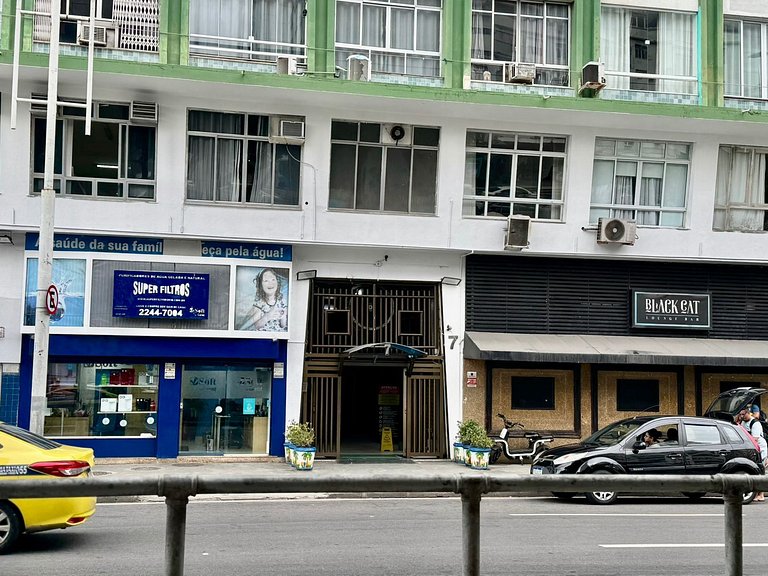 Studio a poucos passos da Praia de Copacabana